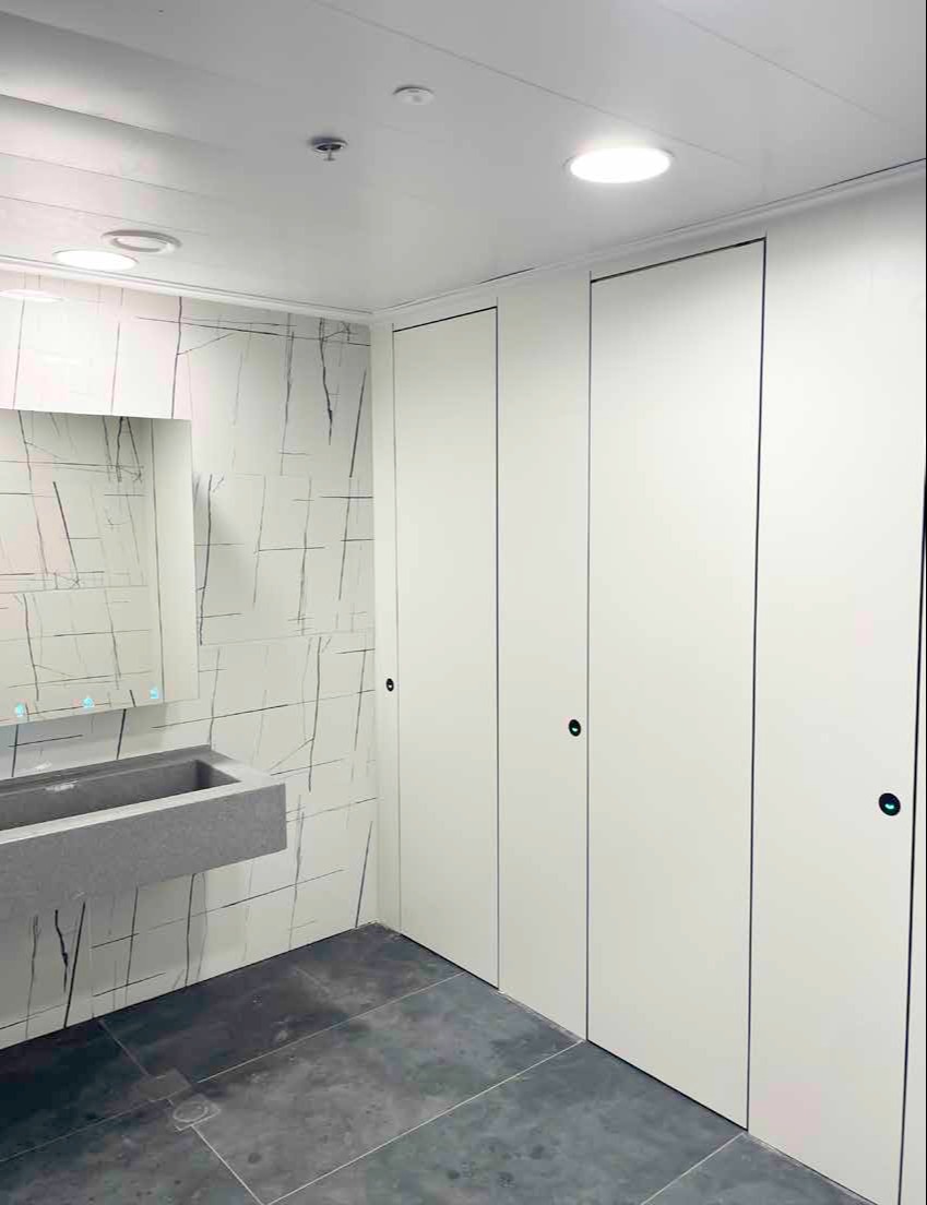 Stern Touchless Cubicle Partitions for Commercial Washrooms 93